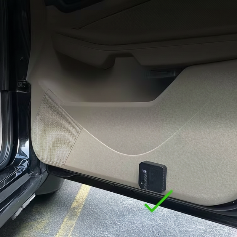 Lenarize™ Araba Kapı Altı Logo Işığı